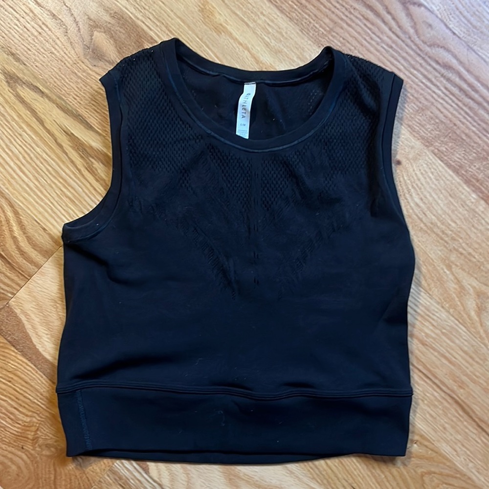 S/M black Athleta crop ujjayi top